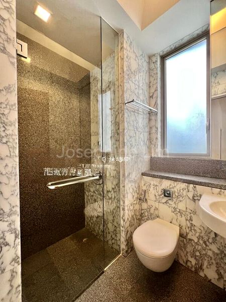 2 Bed Condo for Sale in  The Loft - Image 7
